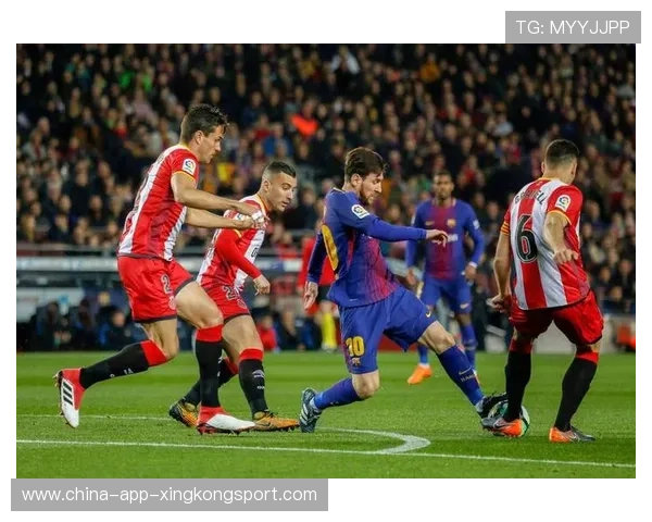 西甲巴萨中路穿插成功,进攻威胁立现